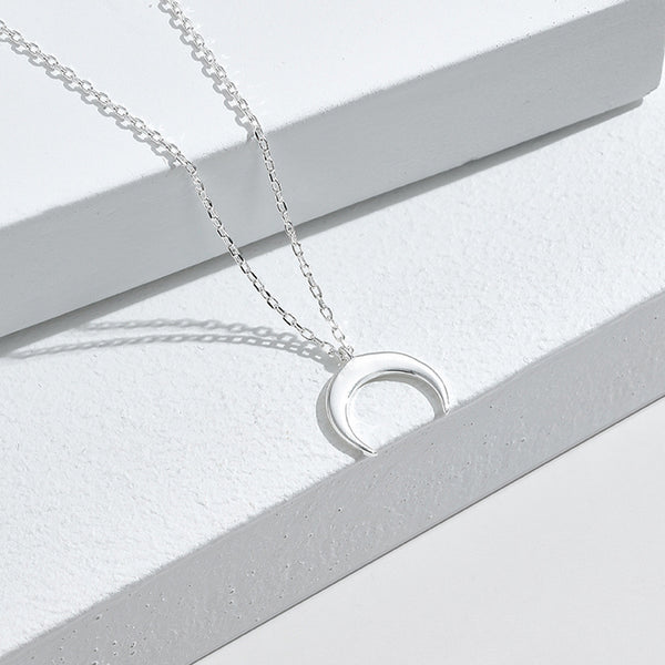 Collar Colgante Luna Minimalista en Plata de Ley