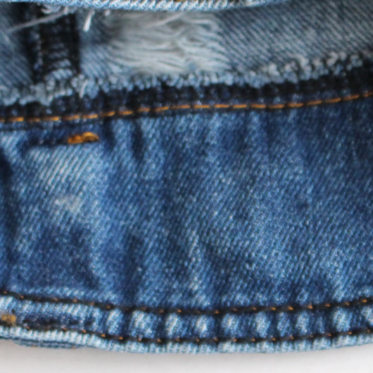 Ropa para Mascotas Denim con Flecos Rotos - Image 8