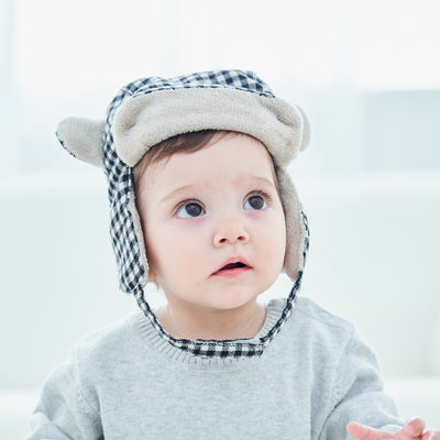 Gorro para Bebé de Cashmere con Orejas de Oso a Cuadros Blanco y Negro - Image 11