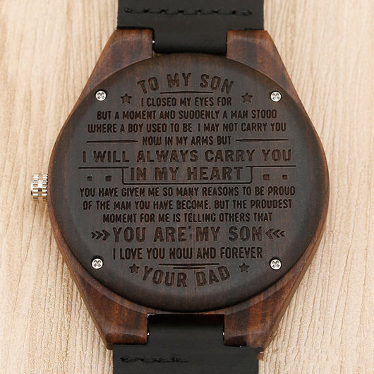 Reloj de Madera con Esfera Marrón y Gravado en la Caja - Image 4