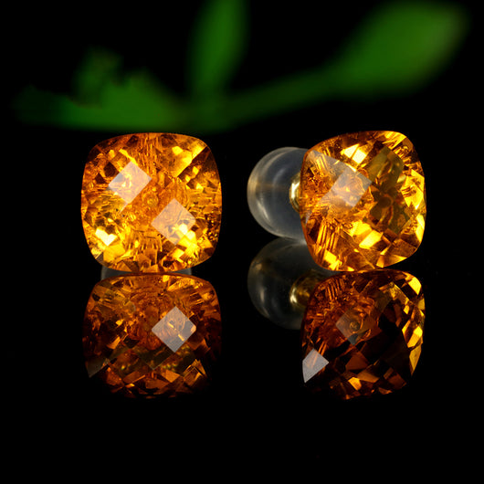 Aretes Cuadrados de Cristal y Oro - Elegancia Minimalista - Image 2
