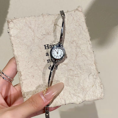 Reloj de Pulsera Minimalista para Mujer con Banda Fina - Image 3