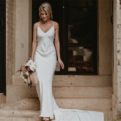 Vestido de Noche Blanco Elegante con Cola Larga - Image 14