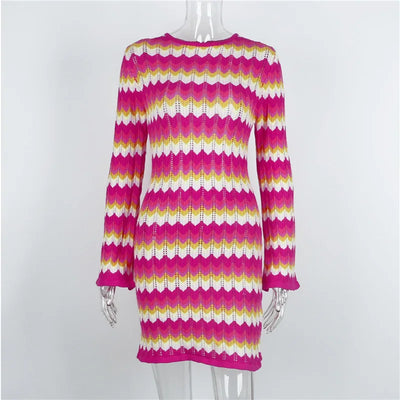 Vestido Tejido de Manga Larga con Rayas Contrastantes y Espalda Descubierta - Image 15