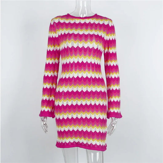 Vestido Tejido de Manga Larga con Rayas Contrastantes y Espalda Descubierta - Image 15