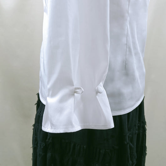 Blusa Blanca de Encaje con Cuello V, Fibra de Rosa y Aroma Floral - Diseño Premium - Image 12