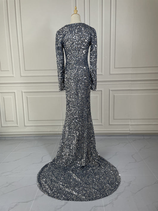 Vestido Largo de Lentejuelas Gris para Eventos - Image 10