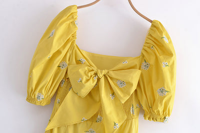 Vestido Floral con Escote Cuadrado y Moño en la Espalda - Image 12