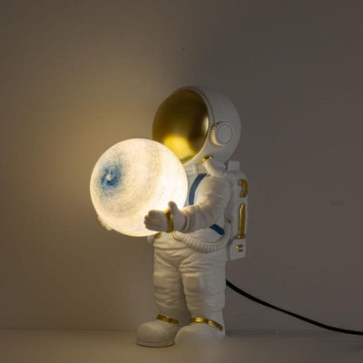 Lámpara de Astronauta: Iluminación Creativa para Dormitorio - Image 6
