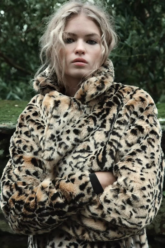Abrigo Leopardo Efecto Pelaje Sintético Largo Medio - Image 29