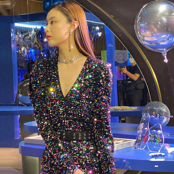 Vestido de Cola de Pez con Lentejuelas y Cuentas Irregulares