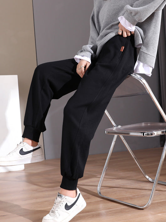 Pantalones Deportivos Sueltos Negros para Primavera y Otoño - Image 9