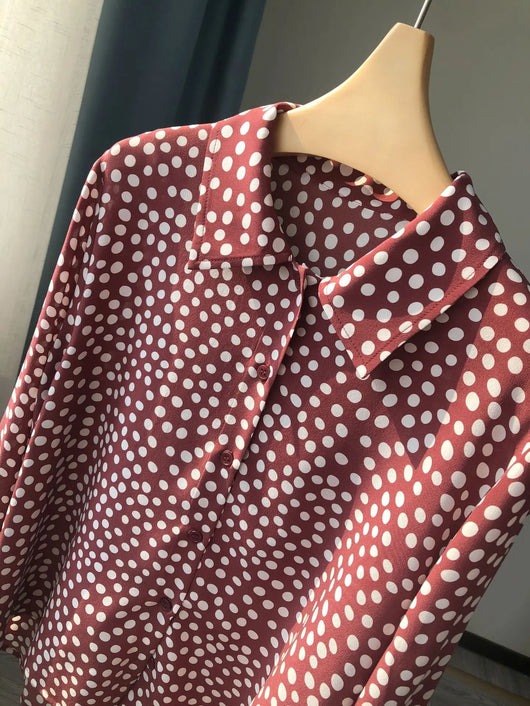 Camisa Vintage Burdeos con Lunares en Seda - Cuello Solapa Manga Larga - Image 10