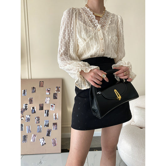 Blusa de Encaje Estilo Real Francés con Mangas Acampanadas - Image 6