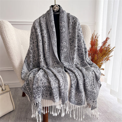 Chal de Lujo Ligero con Jacquard y Borlas de Cachemira - Image 12
