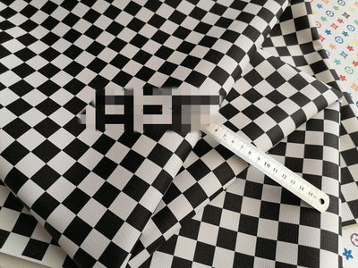 Revestimiento de Pared a Cuadros Blanco y Negro en Cuero Sintético - Image 11