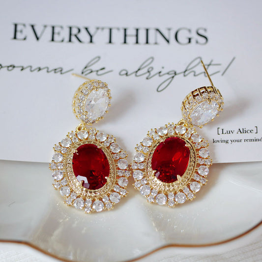 Aretes Vintage Princesa Clásicos Franceses con Diamante Rojo - Image 2
