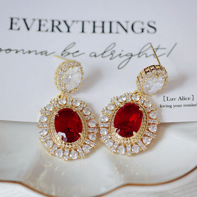 Aretes Vintage Princesa Clásicos Franceses con Diamante Rojo - Image 2