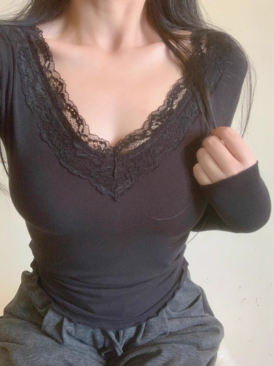 Blusa Base Elegante de Encaje con Cuello en V y Manga Larga - Image 12