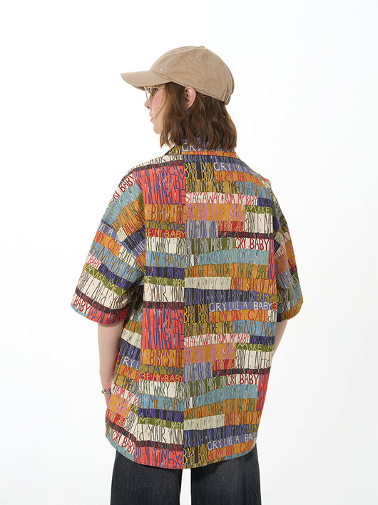 Camisa Suelta con Estampado de Letras y Bloques de Color - Image 9