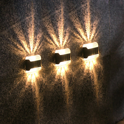 Lámpara Solar de Pared Exterior Impermeable con Sensor de Luz - Image 2