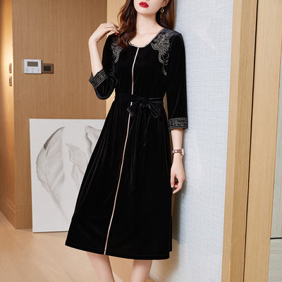 Vestido de Terciopelo Dorado para Otoño e Invierno - Image 12