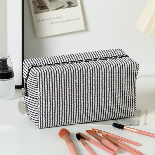 Bolsa de Cosméticos de Viaje con Rayas Bordadas - Image 17