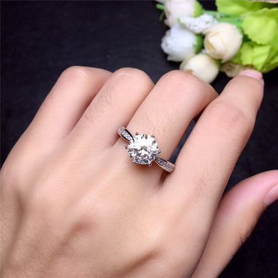Anillo de Moissanita Plata de Ley con Baño de Oro Blanco 18K - Image 9