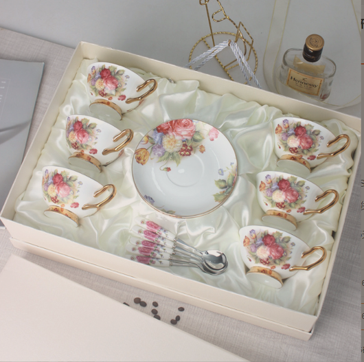 Juego de Tazas de Cerámica Europeas para Café - Image 4