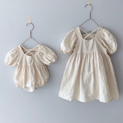 Vestido Princesa para Bebé con Cuello Cuadrado y Mangas Abullonadas - Image 16