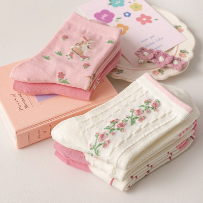 Calcetines Japoneses con Diseño Floral Kawaii para Mujer - Image 7