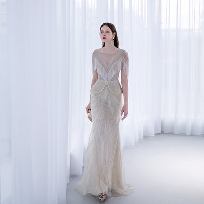 Vestido de Noche Elegante con Cola Sirena y Detalles de Borlas - Image 6
