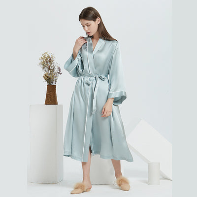 Conjunto de Camisón de Seda para Mujer - Diseño Minimalista - Image 10