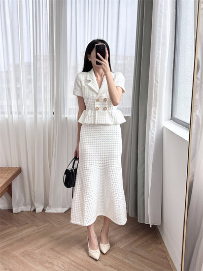 Vestido Tejido Blanco Puro Cuello V con Detalle Hueco - Elegancia Dignificada - Image 17