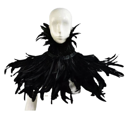 Capa Gótica Amazona con Cuello de Plumas - Image 8