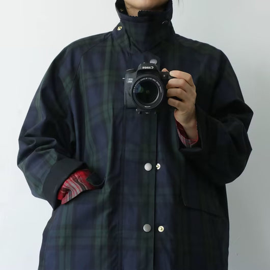 Abrigo Retro Cuadrille Verde Estilo Japonés con Cuello Vuelto en Pana - Image 13