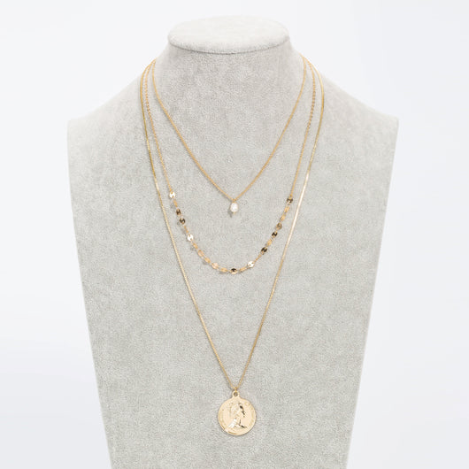 Collar Multicapa con Perla de Agua Dulce y Dije de Carácter - Image 13