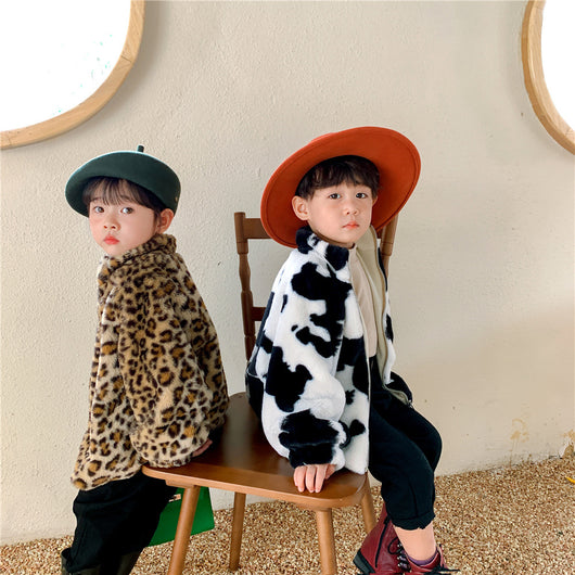 Chaqueta Estampado Leopardo con Cuello Alto para Niños y Niñas - Image 3