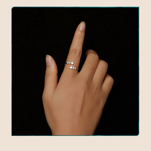 Anillo de Diamante Mozambique Brillante con Charm - Image 24