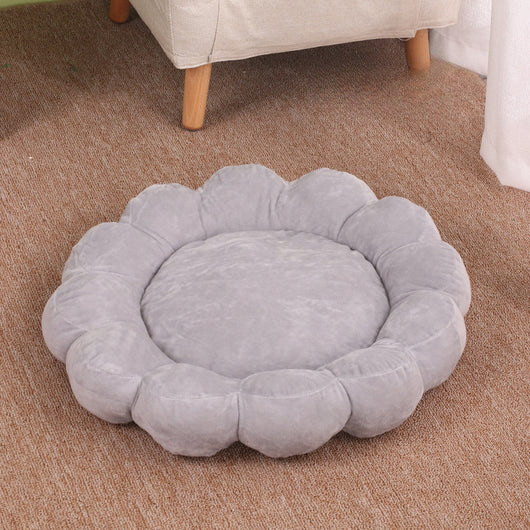 Cama Nido Doble Cara para Perros y Gatos 50x50cm - Diseño Pétalos Multicolor - Image 5