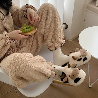 Pantuflas de Lana Cálidas con Diseño de Vaca Caricatura para Mujer - Image 10