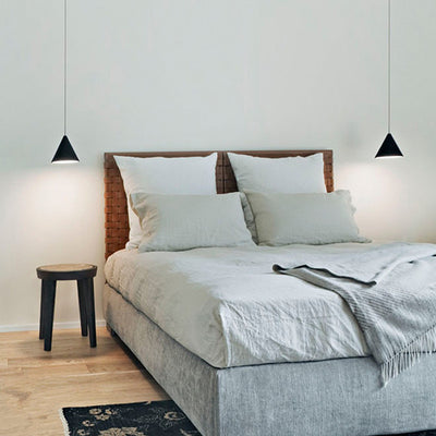 Cama Minimalista Escandinava con Diseño Geométrico - Image 8