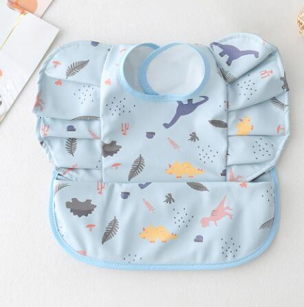 Babero Impermeable con Bolsillo Alas de Ángel para Bebé - Image 15