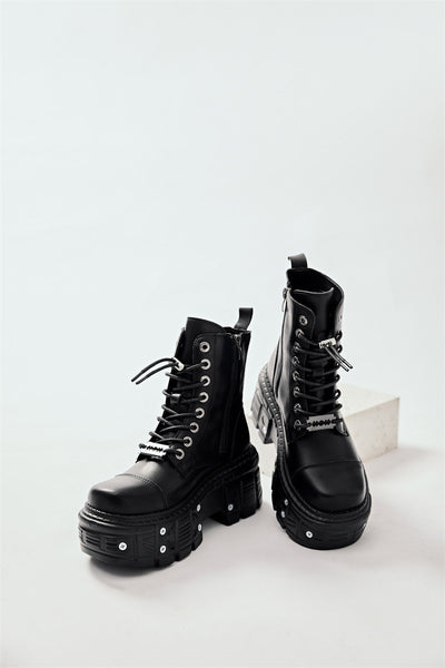 Botas Martin Punk para Mujer - Cuero Auténtico Estilo Alternativo - Image 15