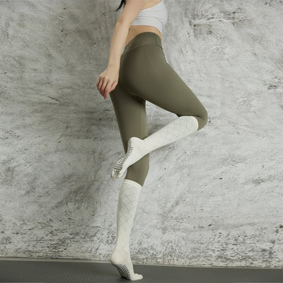 Calcetines de Yoga con Dedos Separados para Pilates y Fitness - Image 6