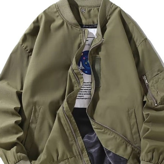 Chamarra de Piloto Bordada y Acojinada para Hombre - Image 6