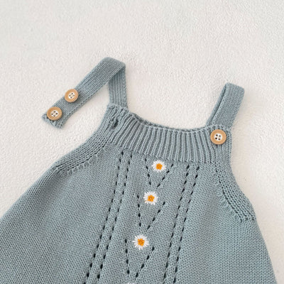 Conjunto de Abrigo Calado y Falda Tejida para Bebé - Image 12