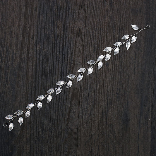 Diadema Elegante con Detalles de Oro y Plata - Image 2
