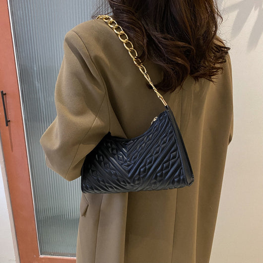 Bolso Bandolera Baguette Plisado con Cadena - Image 4