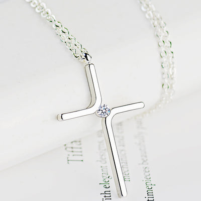Collar con Cruz de Acero de Titanio - Diseño Sencillo y Moderno - Image 7